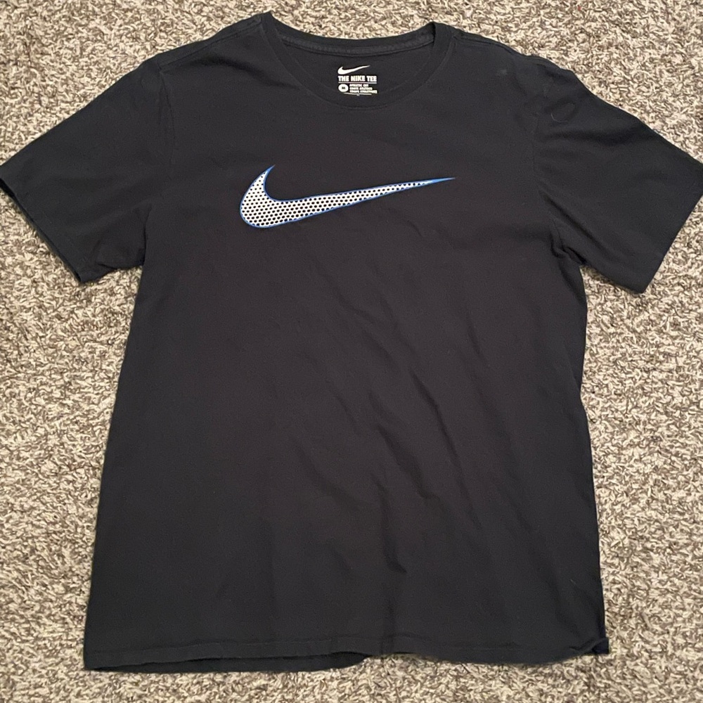 Nike Men's Navy T-Shirt with Blue Swoosh